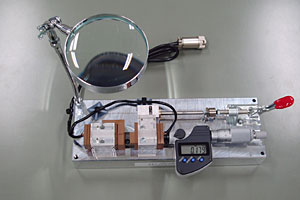 ���^�����d�q���i���莡��j�b�g�݌v����ʐ^